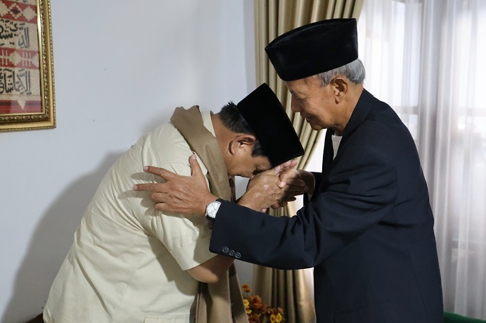Calon presiden nomor urut 2, Prabowo Subianto bersilaturahmi ke Pondok Pesantren (Ponpes) Cipasung. (Dok. Tim Media Prabowo-Gibran)